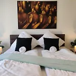 Lejlighed Maisonette-penthouse Inklusive Infrarot-sauna Ueber Den Daechern Von