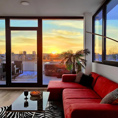 Maisonette-penthouse Inklusive Whirlpool über Den Dächern Von * Magdeburg